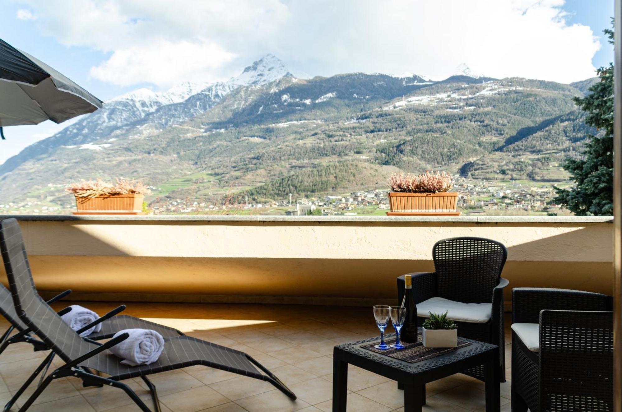 Sarre Skyline Apartment - Relax In Valle D'Aosta Dış mekan fotoğraf