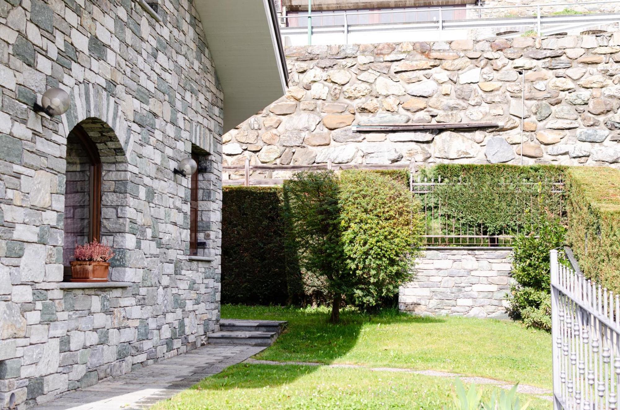 Sarre Skyline Apartment - Relax In Valle D'Aosta Dış mekan fotoğraf
